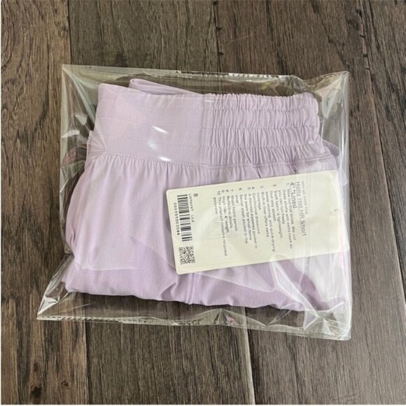 Lululemon Hotty Hot High-Rise Lined Short 4" Lilac Ether NWT - Picture 7 of 7